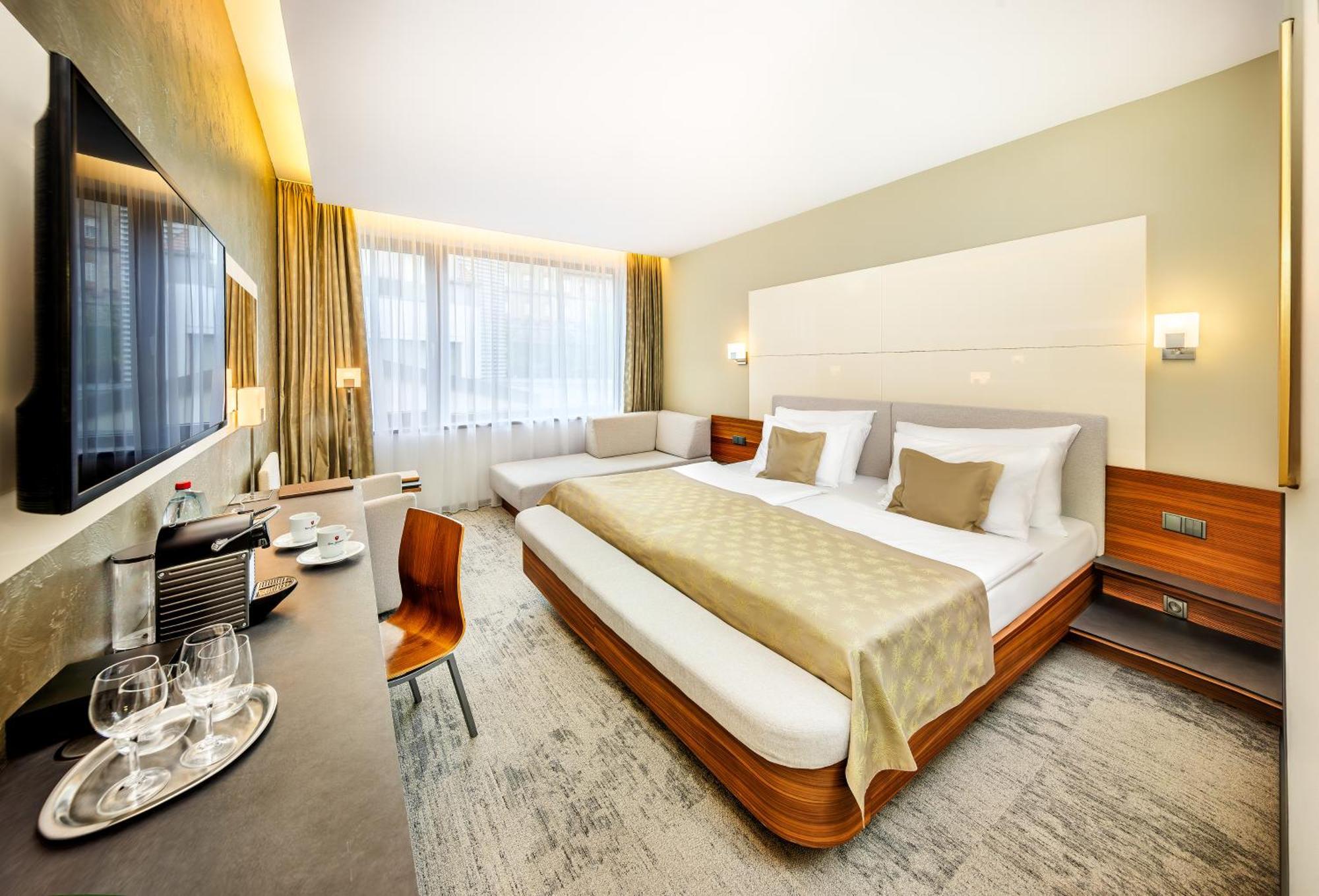 Wellness Hotel Diamant Hluboka nad Vltavou Ngoại thất bức ảnh