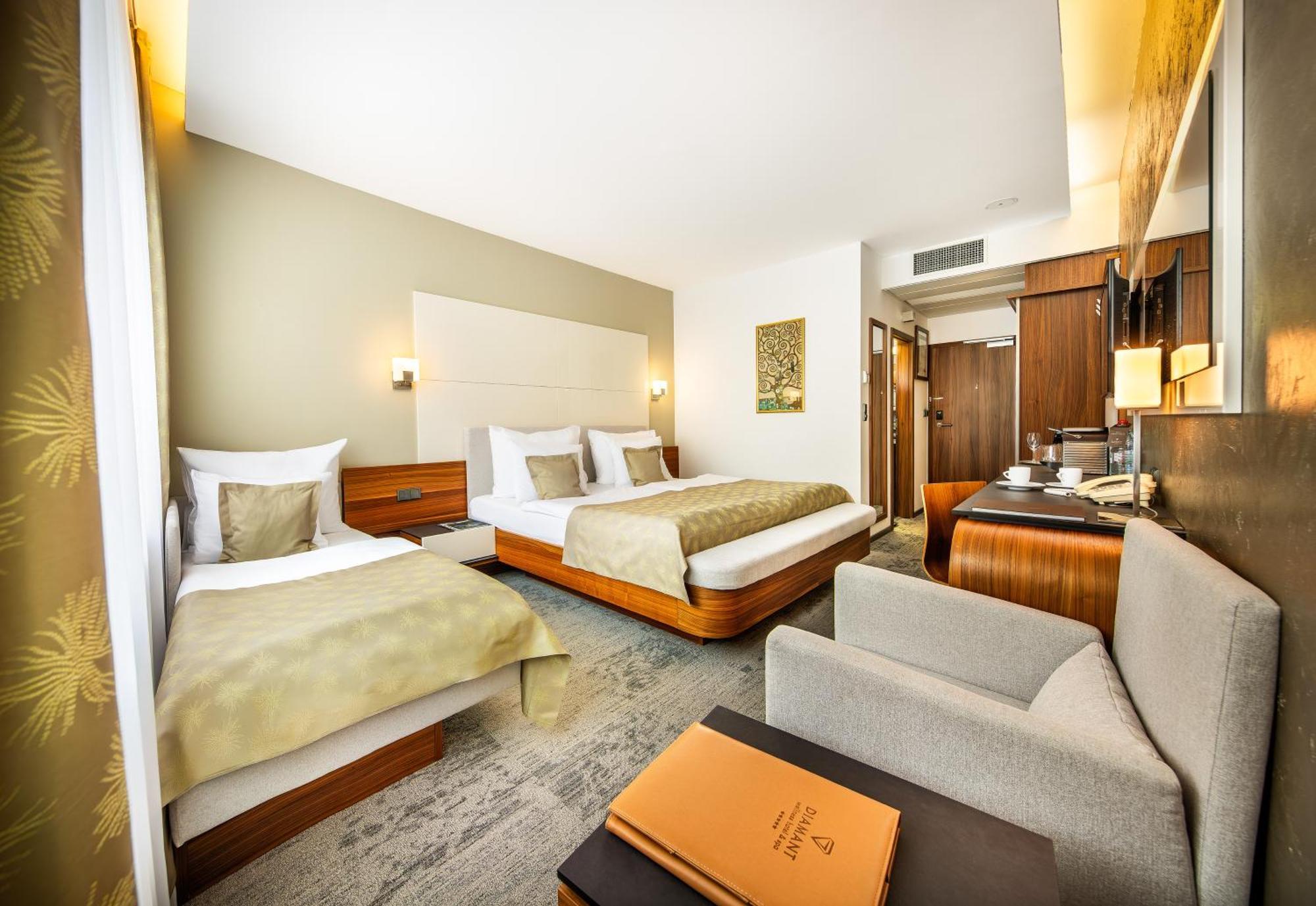 Wellness Hotel Diamant Hluboka nad Vltavou Ngoại thất bức ảnh